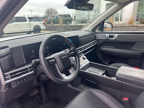 Used 2025 Hyundai Santa Fe XRT image 9