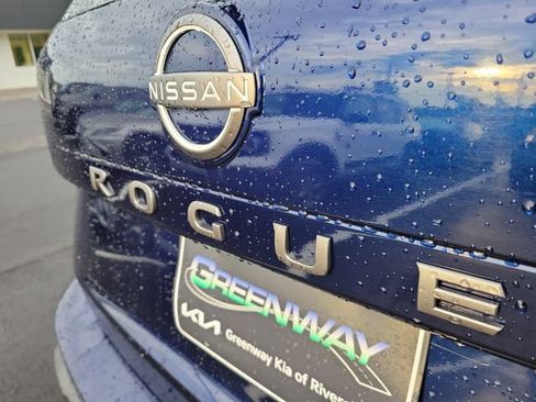 Used 2024 Nissan Rogue SV AWD/4WD image 34