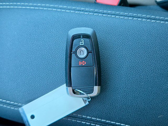 Used 2020 Ford Escape SE AWD/4WD image 32