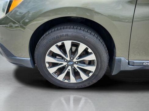 Used 2017 Subaru Outback 2.5i Limited AWD/4WD image 30