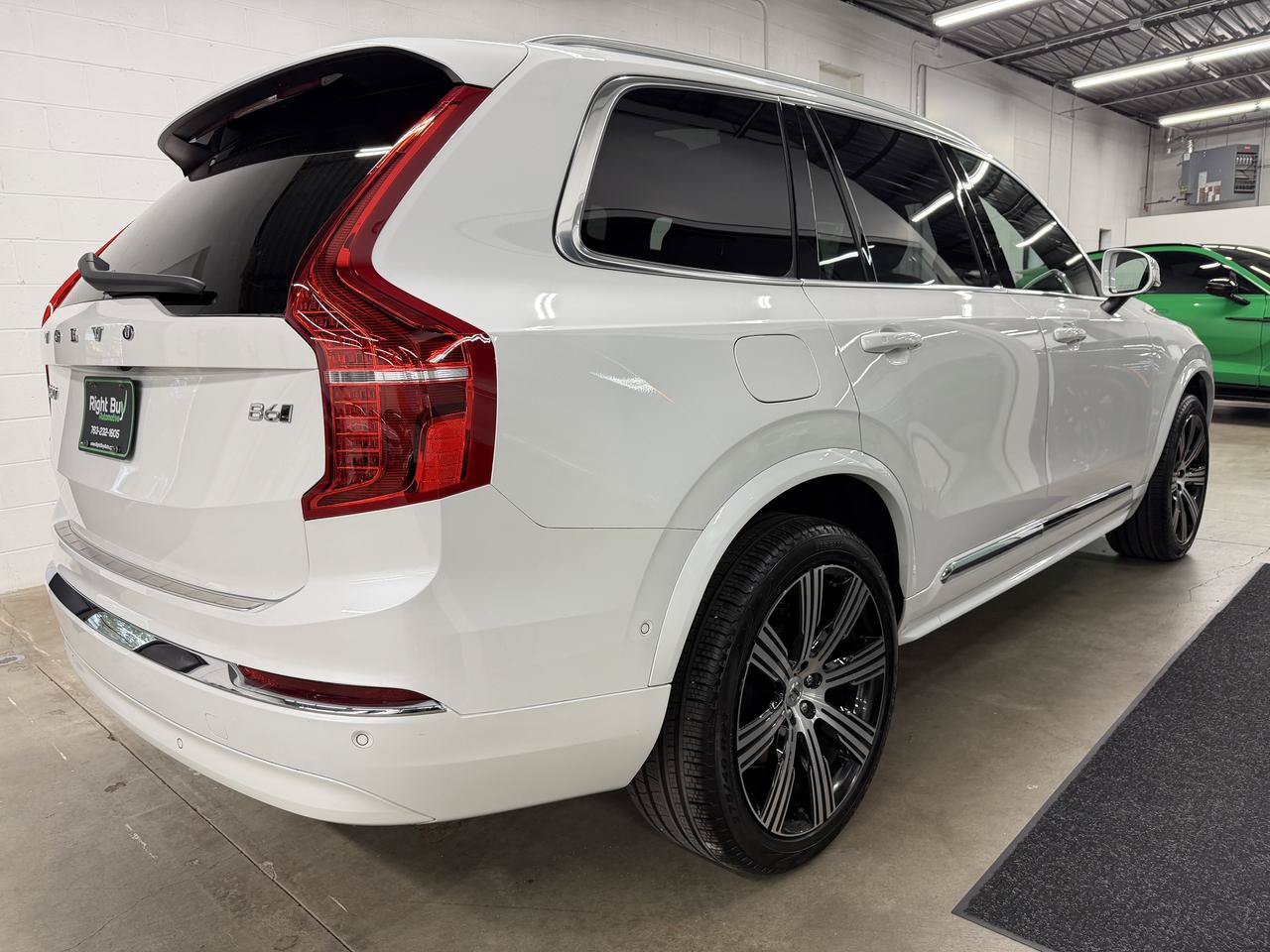 Used 2025 Volvo XC90 B6 Ultra w/ Protection Package Premier AWD/4WD image 4