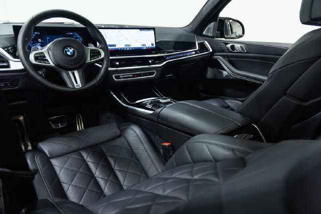 Used 2024 BMW X5 M60i AWD/4WD image 20