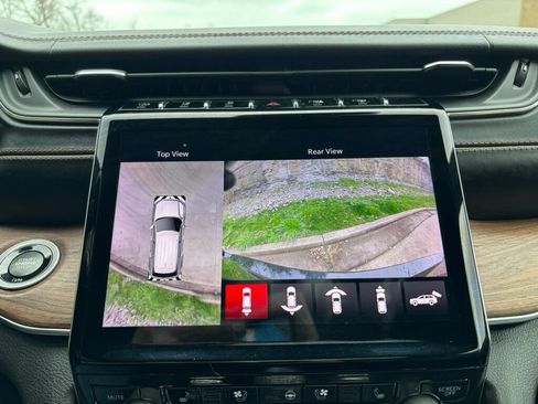 Used 2021 Jeep Grand Cherokee L Summit w/ Luxury Tech Group V image 34