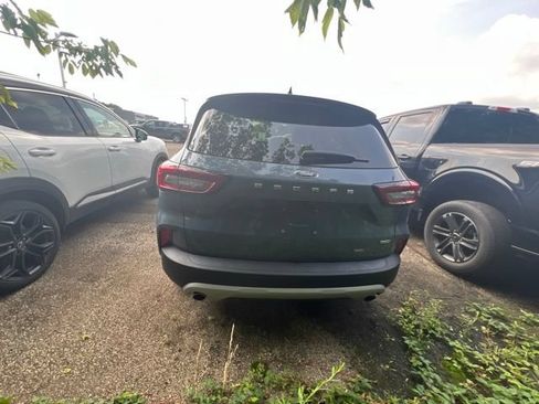 Used 2025 Ford Escape SE FWD image 9