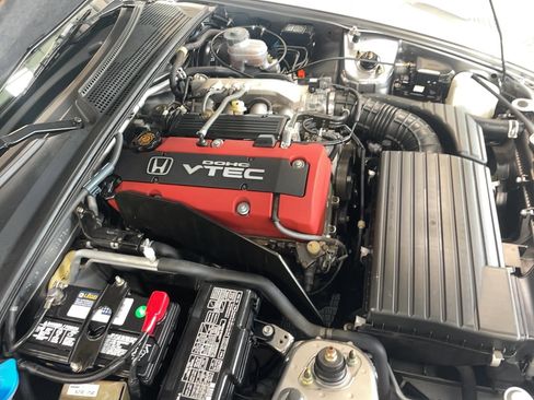 Used 2001 Honda S2000 image 24