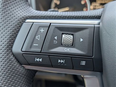 New 2025 Mitsubishi Outlander SE image 16