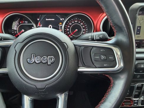 Used 2022 Jeep Wrangler Unlimited Rubicon AWD/4WD image 16