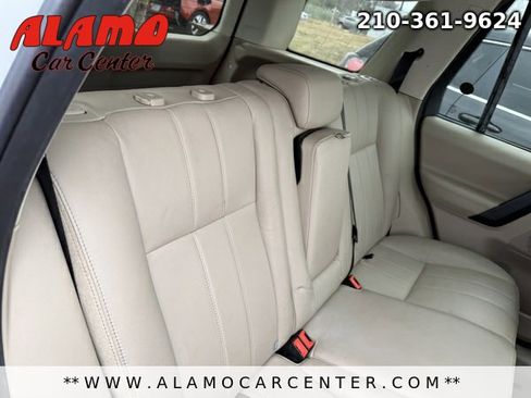 Used 2014 Land Rover LR2 HSE image 19