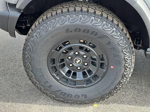 New 2026 Ford Bronco Badlands AWD/4WD image 17