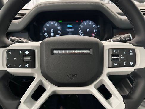 New 2026 Land Rover Defender 110 X-Dynamic SE image 17