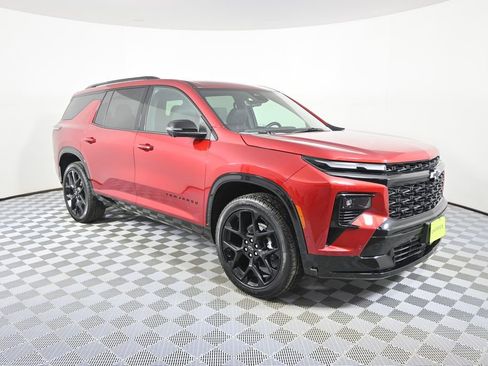 Used 2024 Chevrolet Traverse RS image 9