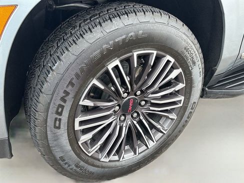 Used 2025 GMC Yukon Elevation AWD/4WD image 33