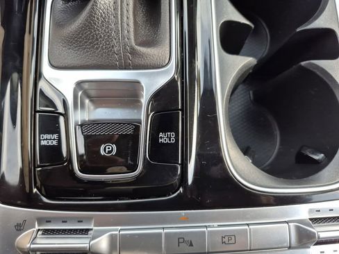 Used 2023 Kia Carnival SX image 27