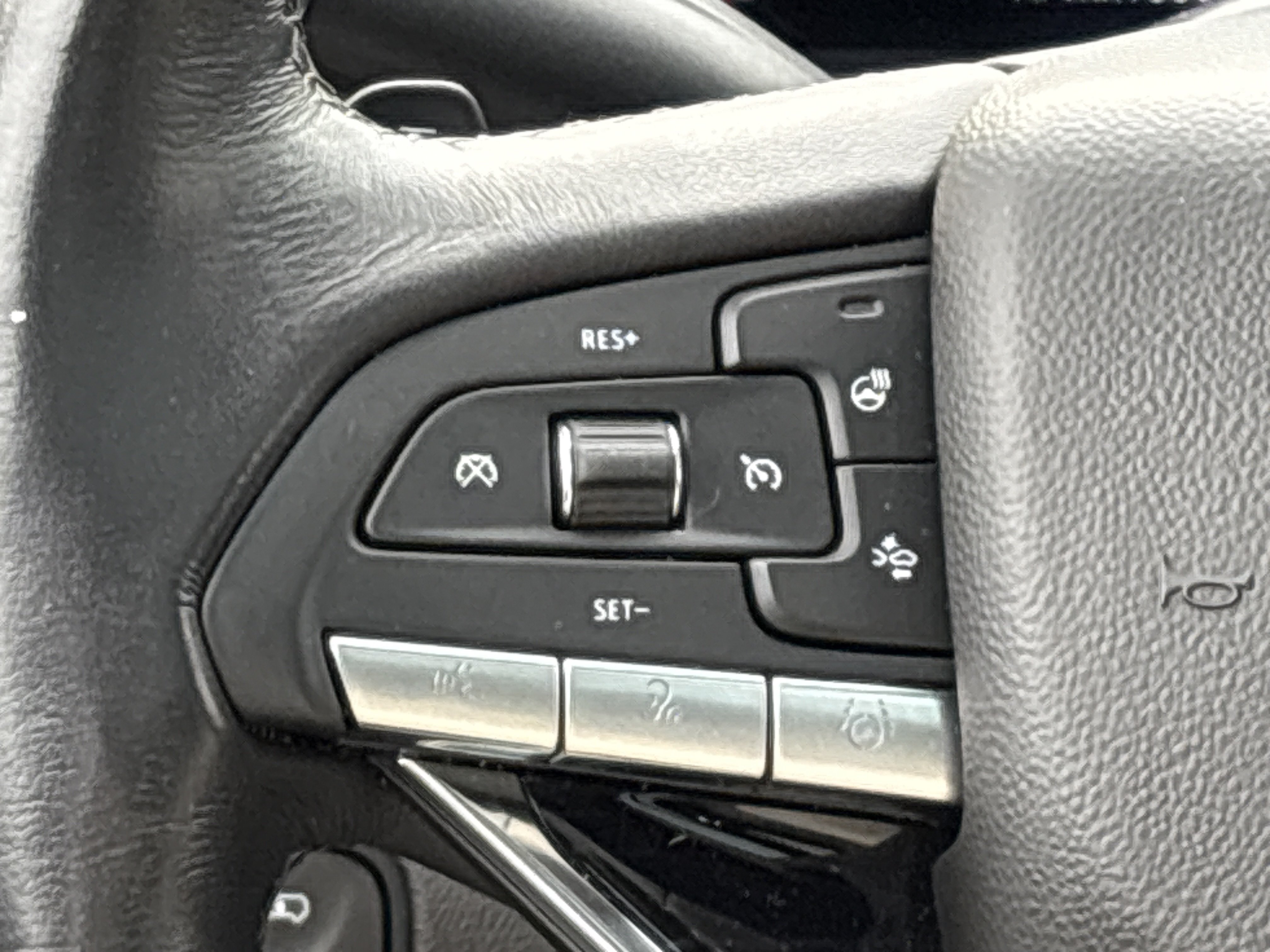 Used 2023 Cadillac Escalade Sport w/ LPO, ONYX Package AWD/4WD image 23