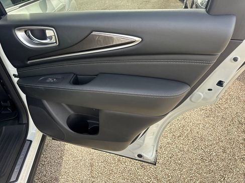 Used 2019 INFINITI QX60 Luxe image 16
