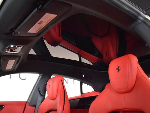 Used 2025 Ferrari Purosangue image 16