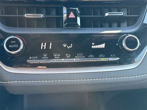 Used 2022 Toyota Corolla image 16