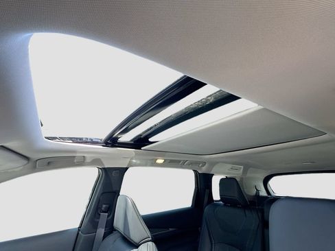 Used 2027 INFINITI QX60 Pure w/ Cargo Package FWD image 23