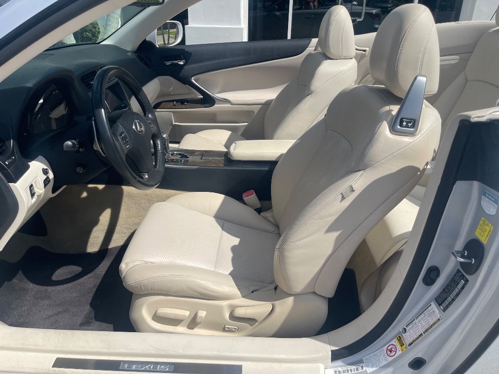 Used 2010 Lexus IS 350C RWD image 5