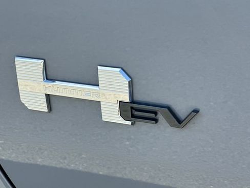 Used 2024 GMC Hummer EV 3X w/ Extreme Off-Road Package image 26
