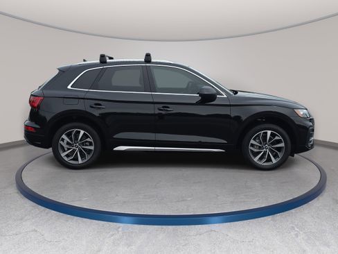 Used 2021 Audi Q5 2.0T Premium w/ Convenience Package AWD/4WD image 4
