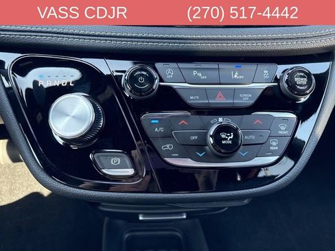 New 2026 Chrysler Pacifica Select FWD image 23