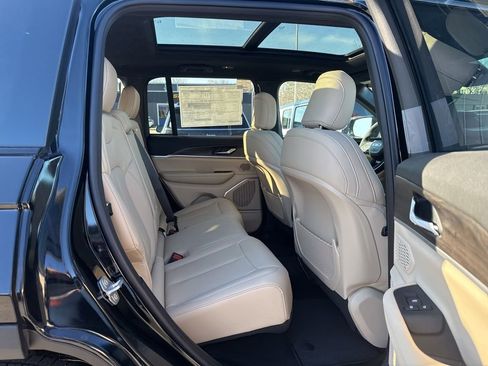 New 2026 Jeep Grand Cherokee Limited image 28