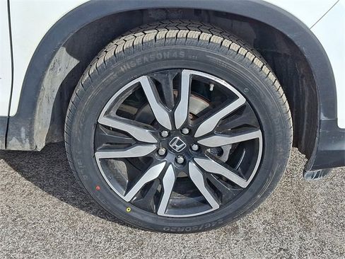 Certified 2022 Honda Pilot Touring image 8