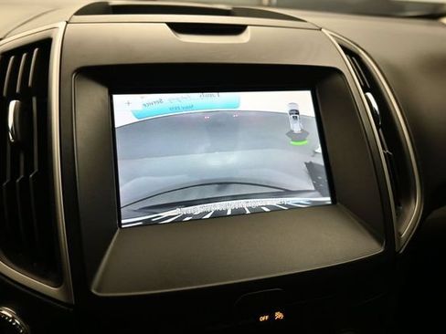 Used 2020 Ford Edge SEL FWD image 15