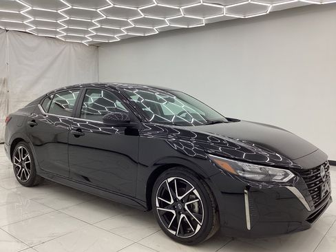 Used 2025 Nissan Sentra SR image 7