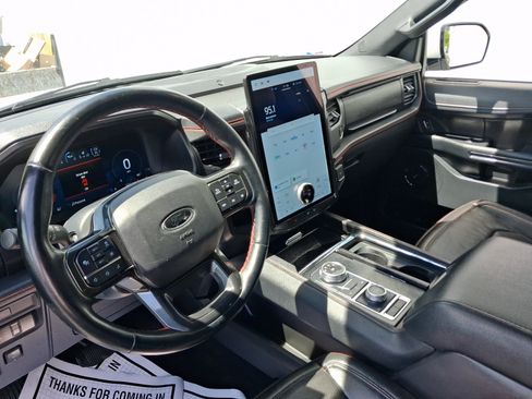Used 2022 Ford Expedition Limited AWD/4WD image 4