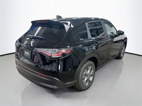 New 2026 Honda HR-V LX image 6