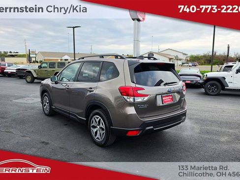 Used 2024 Subaru Forester Premium AWD/4WD image 5