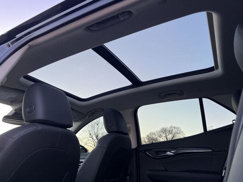 Used 2021 Buick Envision Essence w/ Technology Package I image 44