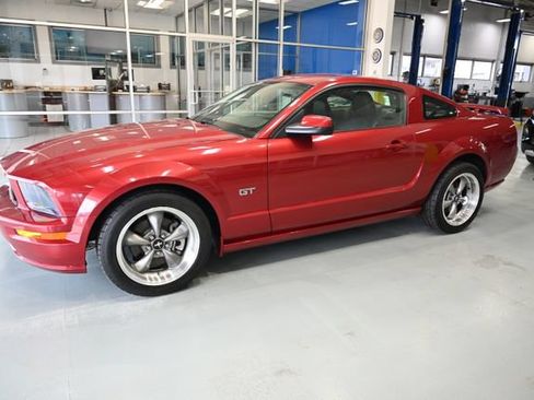 Used 2005 Ford Mustang GT Premium RWD image 8