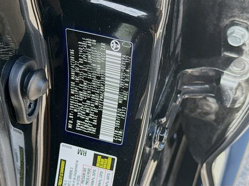 Used 2022 Toyota Corolla LE FWD image 36