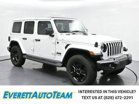 Used 2023 Jeep Wrangler Unlimited Sahara AWD/4WD image 1