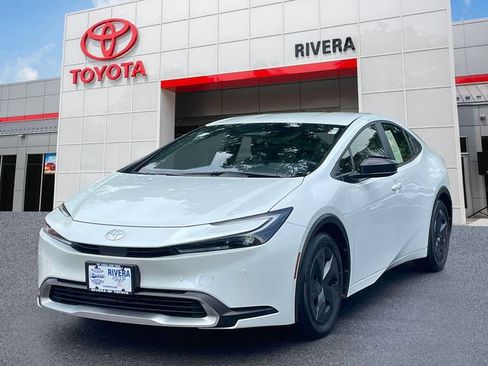 Used 2024 Toyota Prius Prime FWD image 4