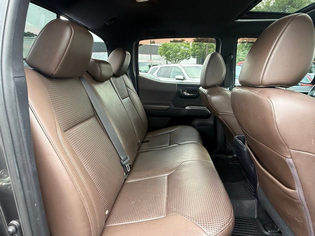 Used 2018 Toyota Tacoma Limited AWD/4WD image 26