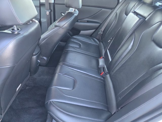 Used 2024 Hyundai Elantra Limited FWD image 15