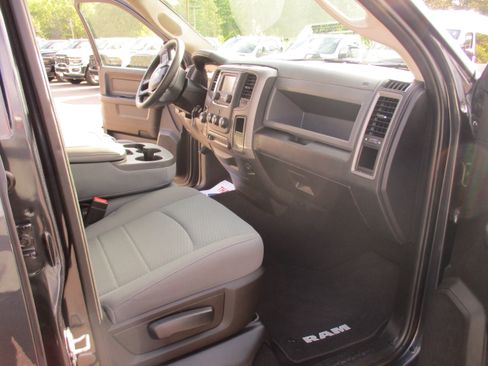 Used 2019 RAM 1500 Express w/ Express Value Package AWD/4WD image 14