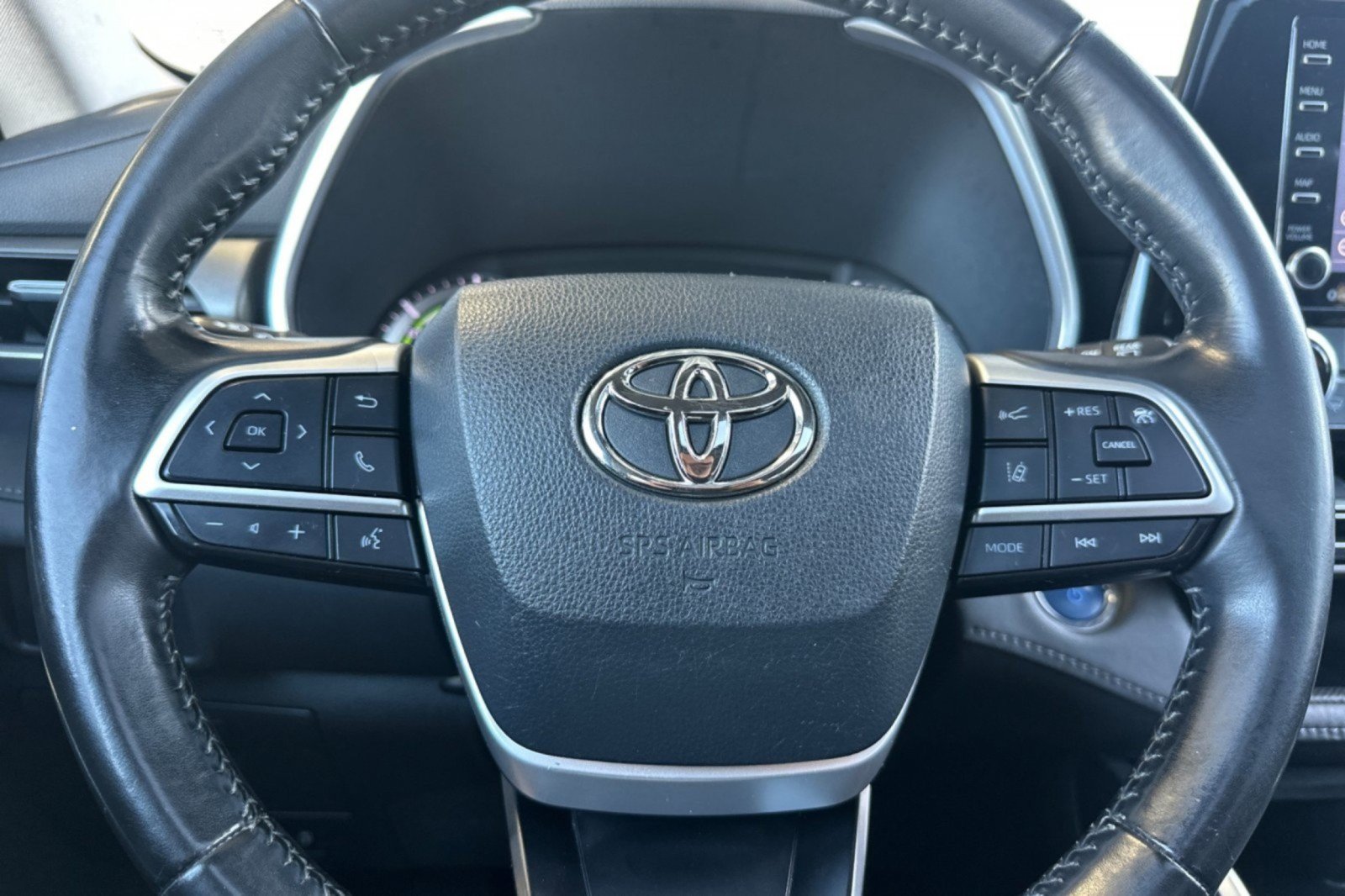 Certified 2022 Toyota Highlander XLE FWD image 24