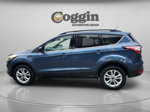 Used 2018 Ford Escape SEL image 2