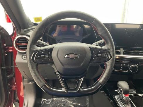 Used 2025 Chevrolet Trax RS w/ Driver Confidence Package FWD image 12