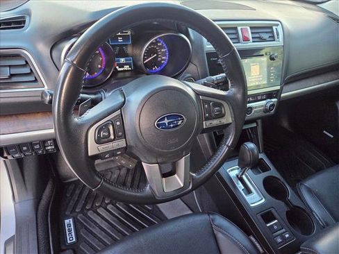 Used 2017 Subaru Outback 2.5i Limited image 10