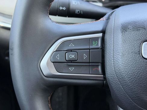 Used 2022 Jeep Compass Limited image 8