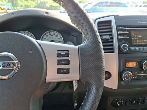 Used 2014 Nissan Frontier PRO-4X w/ Pro-4x Graphics Package AWD/4WD image 21