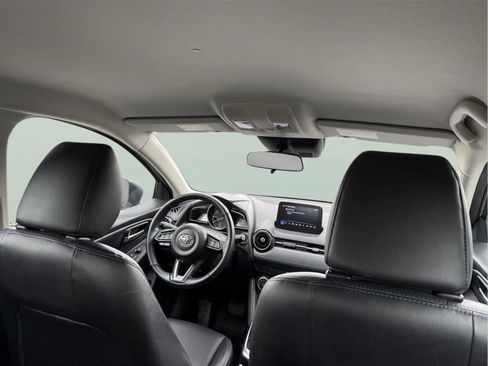 Used 2020 Toyota Yaris XLE FWD image 21