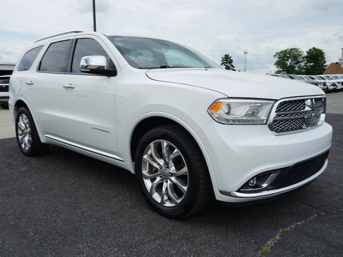 Used 2017 Dodge Durango Citadel w/ Premium Entertainment Group RWD image 7