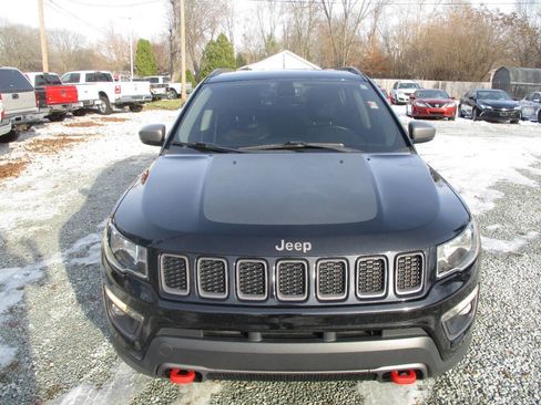 Used 2018 Jeep Compass Trailhawk w/ Cold Weather Group image 8
